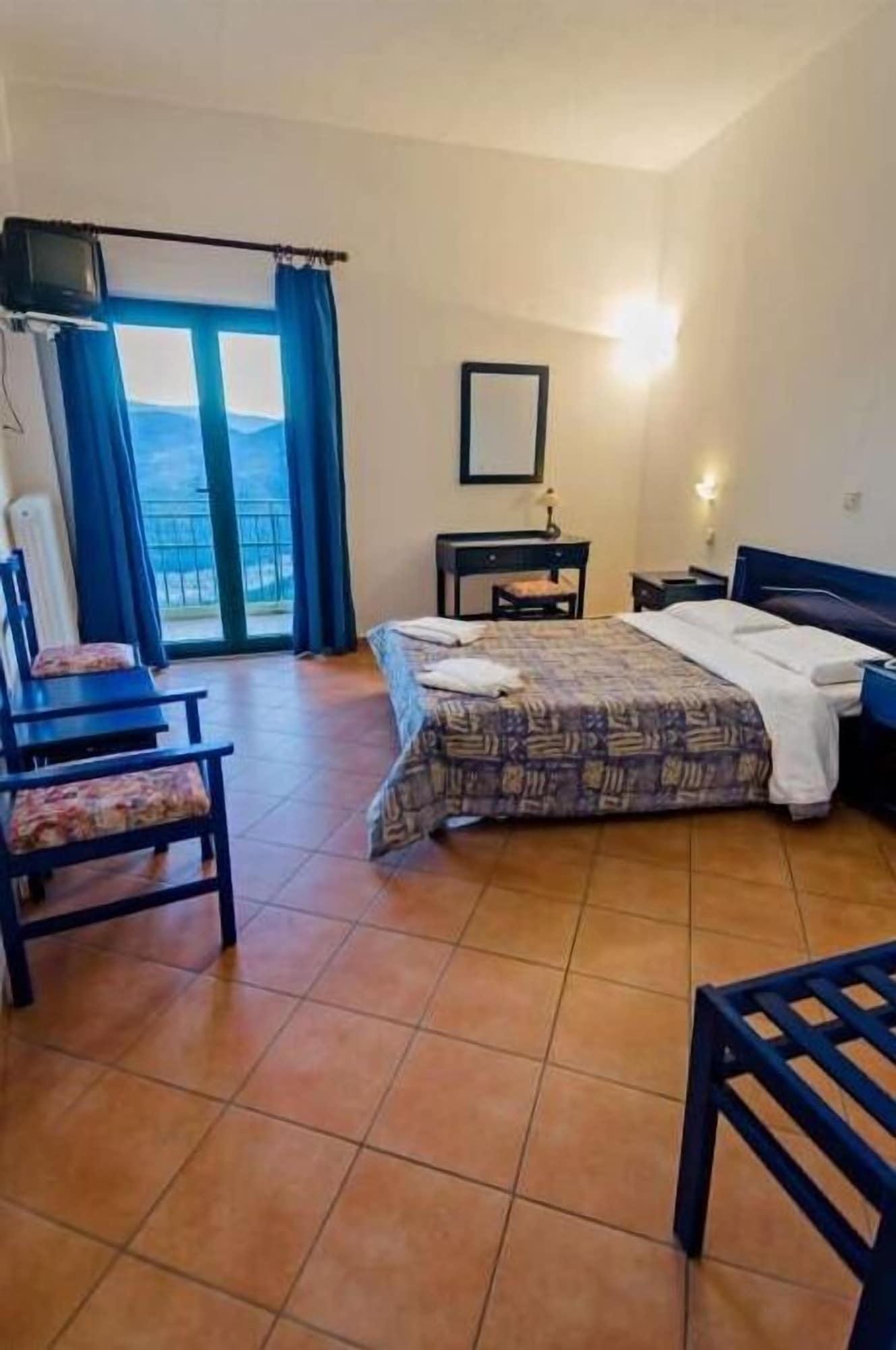 Hotel Lecadin Karpenísion Esterno foto