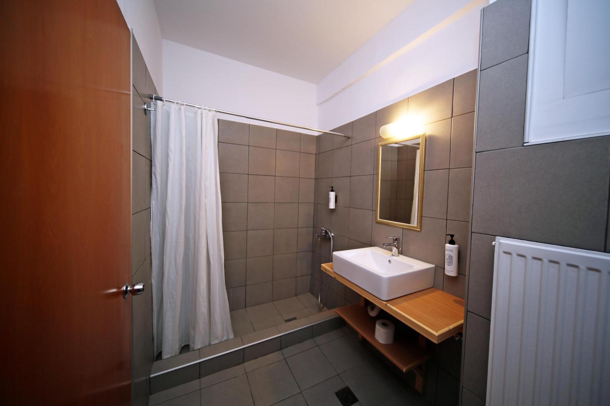 Hotel Lecadin Karpenísion Esterno foto