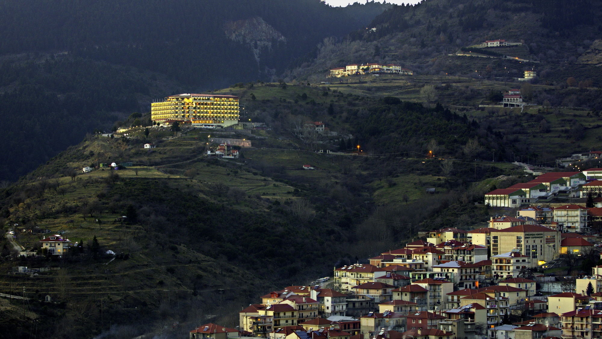 Hotel Lecadin Karpenísion Esterno foto